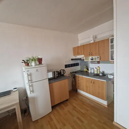 Apartman S Balkonem